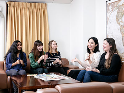 abroad_gakunai.jpg